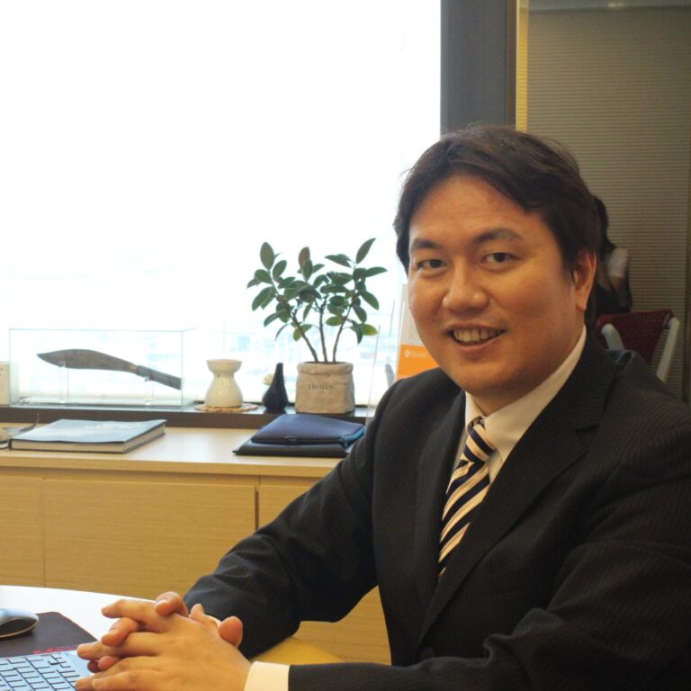 人生100年時代を見据えた資産形成のプロフェッショナル