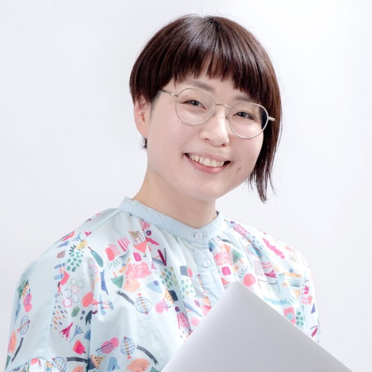 想いを「選ばれる理由」に翻訳する、紙×Webデザイナー。@三塚良枝